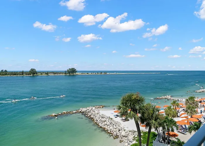 Holiday home 2 Bedroom Beachfront On Clearwater Clearwater Beach