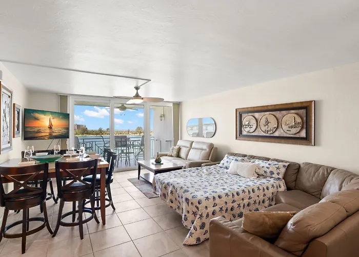 Holiday home 2 Bedroom Beachfront On Clearwater *