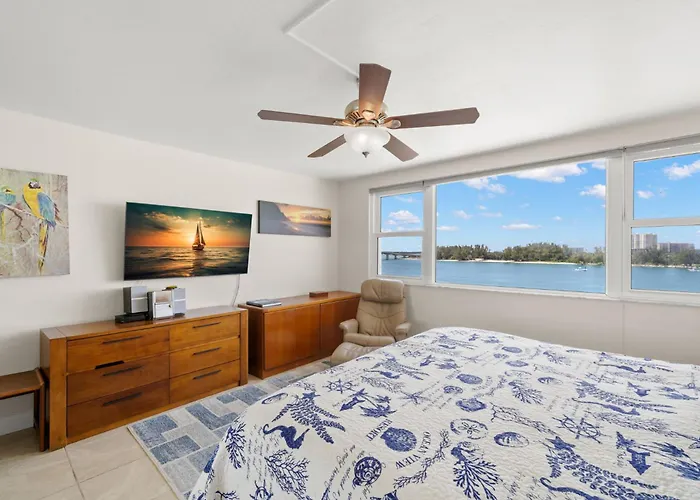 Holiday home 2 Bedroom Beachfront On Clearwater