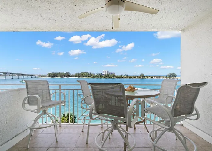 Holiday home 2 Bedroom Beachfront On Clearwater Clearwater Beach