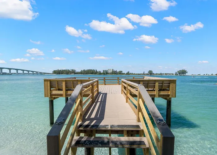 2 Bedroom Beachfront On Clearwater *