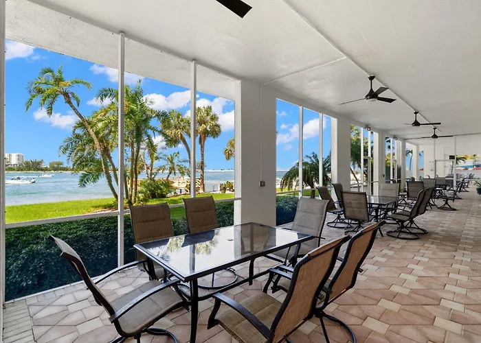 2 Bedroom Beachfront On Clearwater * Clearwater Beach